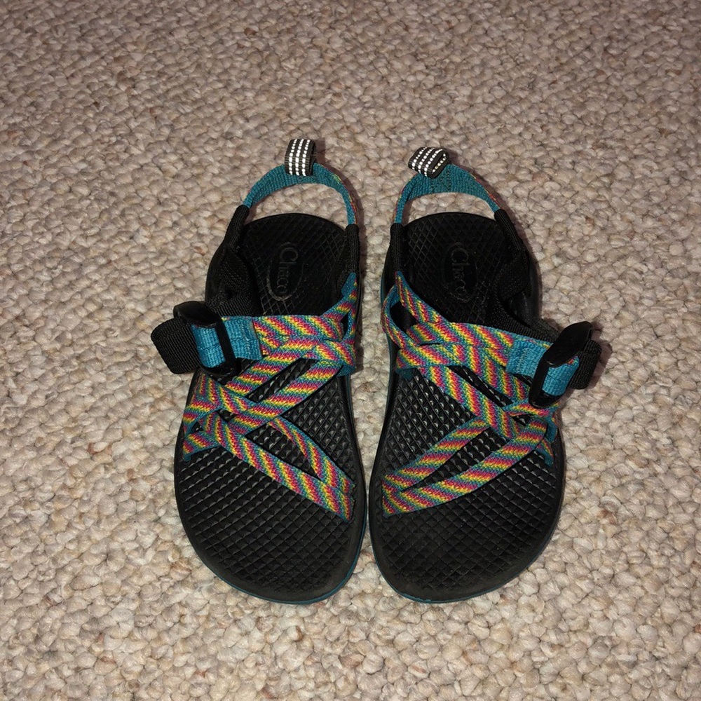 🌈 Rainbow Chacos Strappy Sandal
